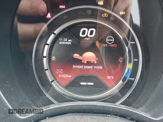 2017 FIAT 500e z VIN 3C3CFFGE5HT697541, wystawiony jako IAAI lot #42139647 z przebiegiem 61 623 mil mil oraz . Historia ofert i sprzedaży dostępna na DreamBid. Obrazek 7.