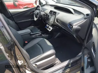 2017 Toyota Prius Two with VIN JTDKARFUXH3041668, listed as a IAAI auction lot 42421754 with 57,677 mi miles and . Bid and sale history available at DreamBid. Image 5.