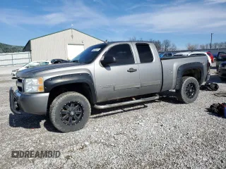 2008 Chevrolet Silverado 1500 1LT with VIN 2GCEK190581209789, listed as a Copart auction lot 46324265 with 202,861 mi miles and Salvage Title. Bid and sale history available at DreamBid. Image 1.