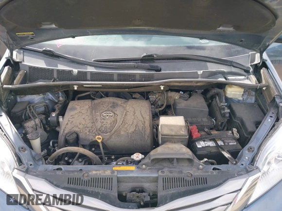 2017 Toyota Sienna XLE Auto Access Seat with VIN 5TDYZ3DC1HS888393, listed as a IAAI auction lot 41572093 with 95,290 mi miles. Bid and sale history available at carsss.com. Image 10.