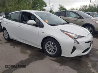 2017 Toyota Prius Two with VIN JTDKBRFUXH3036063, listed as a IAAI auction lot 42036676 with 202,873 mi miles. Bid and sale history available at carsss.com. Image 1.