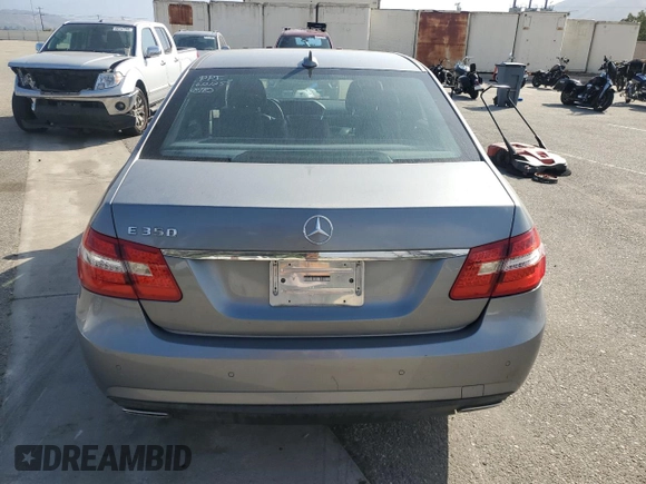 2013 Mercedes-Benz E 350 Luxury with VIN WDDHF5KB9DA672755, listed as a Copart auction lot 59916805 with 117,688 mi miles and Clean title. Bid and sale history available at DreamBid. Image 6.