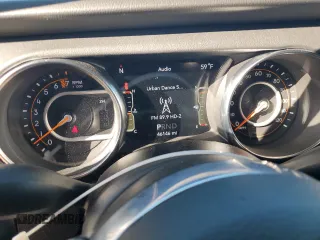 2020 Jeep Wrangler Unlimited Sahara Altitude with VIN 1C4HJXEG1LW233952, listed as a Copart auction lot 80713354 with 46,146 mi miles and Salvage title. Bid and sale history available at DreamBid. Image 9.