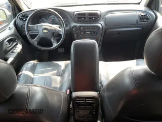 2005 Chevrolet TrailBlazer LT with VIN 1GNDT13S052378804, listed as a Copart auction lot 62047624 with 119,536 mi miles and Salvage Title. Bid and sale history available at DreamBid. Image 8.