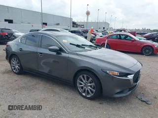 2019 Mazda 3 with VIN JM1BPCCL4K1104371, listed as a IAAI auction lot 40069935 with 87,122 mi miles and . Bid and sale history available at DreamBid. Image 1.
