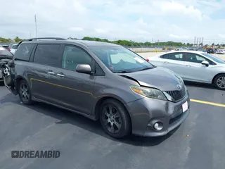 2015 Toyota Sienna SE с VIN 5TDXK3DC2FS552698, выставлен на аукционе IAAI как лот 42253119 с пробегом 110 710 миль миль и . История ставок и продаж доступна на DreamBid. Изображение 1.