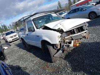 2000 Ford Ranger XL with VIN 1FTYR10C0YTB40536, listed as a IAAI auction lot 41132673 with 254,905 mi miles. Bid and sale history available at carsss.com. Image 1.