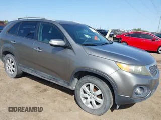 2011 Kia Sorento LX with VIN 5XYKT4A13BG062407, listed as a IAAI auction lot 41851378 with 221,960 mi miles. Bid and sale history available at carsss.com. Image 1.