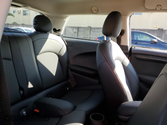 2021 MINI Hardtop Cooper с VIN WMWXR3C08M2N99822, выставлен на аукционе Copart как лот 80380884 с пробегом 21 257 миль миль и Списание • Salvage title. История ставок и продаж доступна на DreamBid. Изображение 10.
