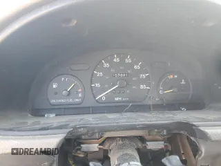 1996 Geo Metro z VIN 2C1MR2296T6778911, wystawiony jako Copart lot #50937725 z przebiegiem 157 821 mil mil oraz Szkoda całkowita • Salvage title. Historia ofert i sprzedaży dostępna na DreamBid. Obrazek 9.