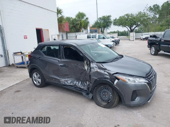 2023 Nissan Kicks S z VIN 3N1CP5BV3PL543504, wystawiony jako IAAI lot #42387560 z przebiegiem 30 740 mil mil oraz . Historia ofert i sprzedaży dostępna na DreamBid. Obrazek 6.