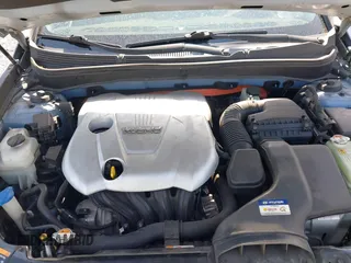 2013 Hyundai Sonata with VIN KMHEC4A40DA088095, listed as a IAAI auction lot 42195960 with 195,031 mi miles and . Bid and sale history available at carsss.com. Image 10.