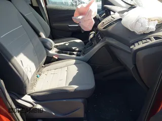 2015 Ford Escape SE with VIN 1FMCU0G71FUC87446, listed as a IAAI auction lot 41814589 with 137,051 mi miles. Bid and sale history available at carsss.com. Image 5.