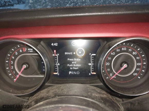 2020 Jeep Gladiator Rubicon with VIN 1C6JJTBG3LL146075, listed as a IAAI auction lot 41048823 with 130,318 mi miles. Bid and sale history available at carsss.com. Image 7.