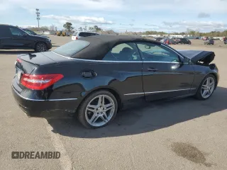 2013 Mercedes-Benz E 350 z VIN WDDKK5KF9DF185188, wystawiony jako Copart lot #52622995 z przebiegiem 89 391 mil mil oraz Szkoda całkowita • Salvage title. Historia ofert i sprzedaży dostępna na DreamBid. Obrazek 3.