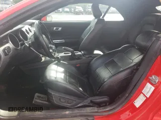 2020 Ford Mustang EcoBoost z VIN 1FATP8UH3L5101425, wystawiony jako Copart lot #56732185 z przebiegiem 169 799 mil mil oraz Szkoda całkowita • Salvage title. Historia ofert i sprzedaży dostępna na DreamBid. Obrazek 7.