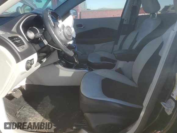 2018 Jeep Compass Latitude with VIN 3C4NJCBB0JT204773, listed as a Copart auction lot 46522105 with 91,304 mi miles and Non Repairable. Bid and sale history available at carsss.com. Image 7.