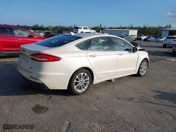 2020 Ford Fusion Hybrid SE with VIN 3FA6P0LU6LR184925, listed as a IAAI auction lot 41328622 with 40,412 mi miles. Bid and sale history available at carsss.com. Image 4.