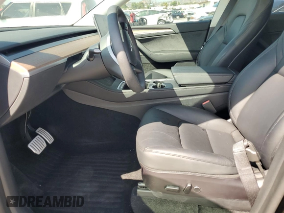 2022 Tesla Model Y Performance with VIN 7SAYGDEF6NF524171, listed as a Copart auction lot 60736945 with 30,629 mi miles and Salvage title. Bid and sale history available at DreamBid. Image 7.