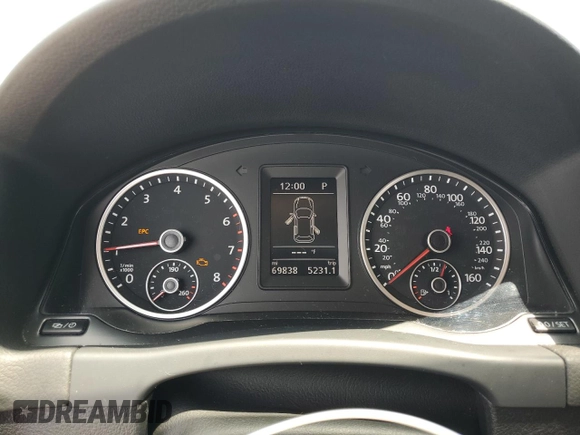 2016 Volkswagen Tiguan S с VIN WVGAV7AX7GW606280, выставлен на аукционе Copart как лот 62491995 с пробегом 69 838 миль миль и Списание • Salvage title. История ставок и продаж доступна на DreamBid. Изображение 9.