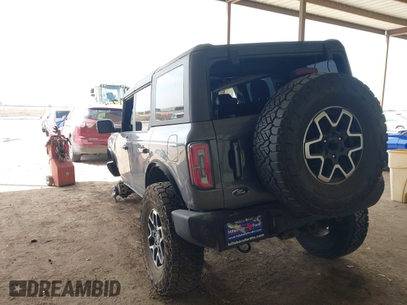 2023 Ford Bronco z VIN 1FMEE5DP8PLA91454, wystawiony jako IAAI lot #42023594 z przebiegiem 49 354 mil mil oraz . Historia ofert i sprzedaży dostępna na DreamBid. Obrazek 3.