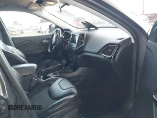2019 Jeep Cherokee Latitude Plus с VIN 1C4PJMLB7KD400634, выставлен на аукционе IAAI как лот 42173611 с пробегом 77 007 миль миль и . История ставок и продаж доступна на DreamBid. Изображение 5.