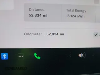 2022 Tesla Model Y Long Range z VIN 7SAYGDEE7NF385207, wystawiony jako IAAI lot #42054449 z przebiegiem 52 834 mil mil oraz . Historia ofert i sprzedaży dostępna na DreamBid. Obrazek 15.