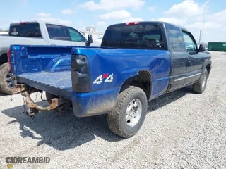 2003 Chevrolet Silverado 1500 LS with VIN 2GCEK19T931157408, listed as a IAAI auction lot 42005843 with 214,348 mi miles. Bid and sale history available at carsss.com. Image 4.
