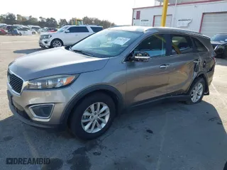 2017 Kia Sorento LX with VIN 5XYPG4A31HG238665, listed as a IAAI auction lot 41557405 with 98,142 mi miles. Bid and sale history available at carsss.com. Image 2.
