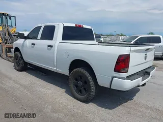 2018 Ram 2500 Tradesman with VIN 3C6UR4CJ0JG188350, listed as a IAAI auction lot 41787630 with 122,434 mi miles. Bid and sale history available at carsss.com. Image 3.