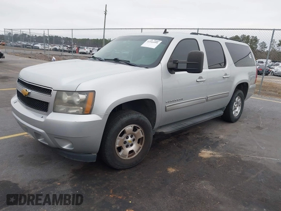 2010 Chevrolet Suburban Commercial with VIN 1GNUKHE30AR186320, listed as a IAAI auction lot 41544991 with 216,037 mi miles and . Bid and sale history available at DreamBid. Image 19.