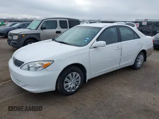 2004 Toyota Camry LE with VIN 4T1BF32K14U067269, listed as a IAAI auction lot 41528507 with 208,346 mi miles. Bid and sale history available at carsss.com. Image 2.