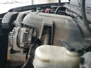 2013 Chevrolet Silverado 1500 LS z VIN 3GCPCREA6DG172384, wystawiony jako IAAI lot #41864124 z przebiegiem 249 337 mil mil oraz . Historia ofert i sprzedaży dostępna na DreamBid. Obrazek 19.