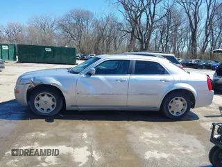 2006 Chrysler 300 Touring with VIN 2C3KA53G96H109576, listed as a IAAI auction lot 41837473 with 149,438 mi miles. Bid and sale history available at carsss.com. Image 14.