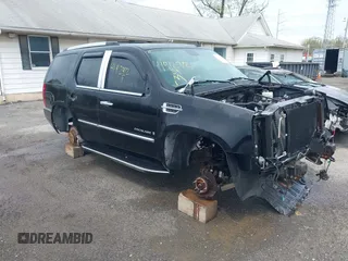 2007 Cadillac Escalade z VIN 1GYFK63847R152310, wystawiony jako IAAI lot #41912972 z przebiegiem Nie podano mil oraz . Historia ofert i sprzedaży dostępna na DreamBid. Obrazek 1.