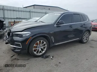 2022 BMW X5 xDrive45e with VIN 5UXTA6C06N9L85476, listed as a Copart auction lot 47096945 with 0 mi miles and Salvage Title. Bid and sale history available at carsss.com. Image 1.
