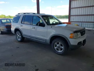 2002 Ford Explorer XLT z VIN 1FMZU73E92ZC17715, wystawiony jako IAAI lot #42130163 z przebiegiem 243 059 mil mil oraz . Historia ofert i sprzedaży dostępna na DreamBid. Obrazek 1.