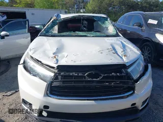 2016 Toyota Highlander XLE z VIN 5TDKKRFH9GS172801, wystawiony jako IAAI lot #41977342 z przebiegiem 224 275 mil mil oraz . Historia ofert i sprzedaży dostępna na DreamBid. Obrazek 11.