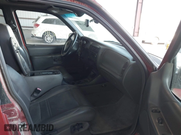 1999 Mercury Mountaineer z VIN 4M2DU55P5XUJ31186, wystawiony jako IAAI lot #42021103 z przebiegiem 141 887 mil mil oraz . Historia ofert i sprzedaży dostępna na DreamBid. Obrazek 5.