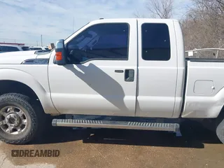 2012 Ford F-250 XL z VIN 1FT7X2B65CEA15950, wystawiony jako IAAI lot #41786771 z przebiegiem 306 477 mil mil oraz . Historia ofert i sprzedaży dostępna na DreamBid. Obrazek 14.
