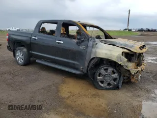 2015 Toyota Tundra Platinum z VIN 5TFAY5F16FX439441, wystawiony jako Copart lot #56998755 z przebiegiem Nie podano mil oraz Nie do naprawy • Non repairable. Historia ofert i sprzedaży dostępna na DreamBid. Obrazek 4.