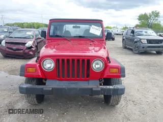 1998 Jeep Wrangler SE with VIN 1J4FY29P2WP766420, listed as a IAAI auction lot 42318624 with 200,129 mi miles and . Bid and sale history available at DreamBid. Image 6.
