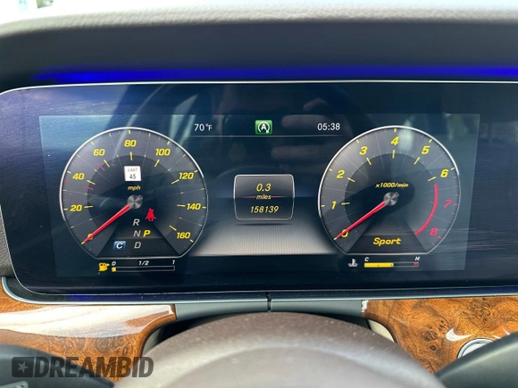 2019 Mercedes-Benz E 450 with VIN WDDZH6JB9KA591631, listed as a Copart auction lot 56421825 with 158,139 mi miles and Clean Title. Bid and sale history available at DreamBid. Image 8.