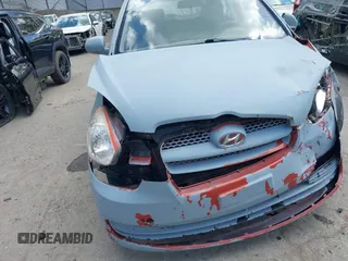 2010 Hyundai Accent GS z VIN KMHCM3AC0AU178542, wystawiony jako IAAI lot #42216335 z przebiegiem 186 236 mil mil oraz . Historia ofert i sprzedaży dostępna na DreamBid. Obrazek 17.
