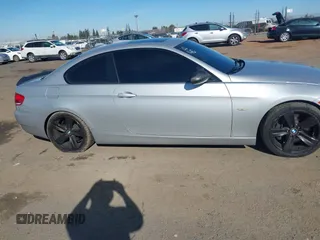 2009 BMW 3 Series 335i с VIN WBAWB73549P044945, выставлен на аукционе IAAI как лот 41556993 с пробегом 185 832 миль миль и . История ставок и продаж доступна на DreamBid. Изображение 13.