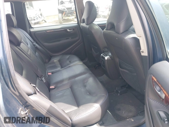 2005 Volvo XC70 with VIN YV1SZ592551177901, listed as a IAAI auction lot 42053579 with 172,543 mi miles and . Bid and sale history available at DreamBid. Image 8.
