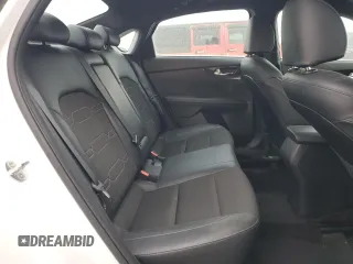 2021 Kia Forte GT-Line z VIN 3KPF34AD1ME391893, wystawiony jako Copart lot #50002295 z przebiegiem 42 990 mil mil oraz Szkoda całkowita • Salvage title. Historia ofert i sprzedaży dostępna na DreamBid. Obrazek 10.