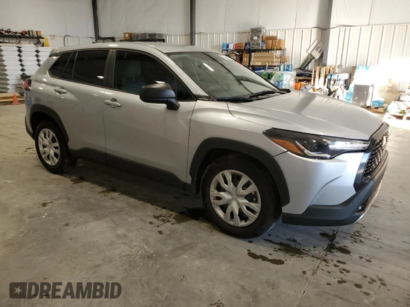 2023 Toyota Corolla Cross L with VIN 7MUAAAAG3PV043568, listed as a Copart auction lot 44022615 with 39,403 mi miles and Clean title. Bid and sale history available at DreamBid. Image 4.