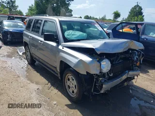 2016 Jeep Patriot Sport with VIN 1C4NJPBA8GD715693, listed as a IAAI auction lot 42526260 with 63,670 mi miles and . Bid and sale history available at DreamBid. Image 1.