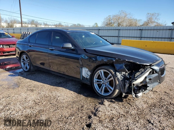 2012 BMW 7 Series 750i z VIN WBAKA8C54CDX01386, wystawiony jako Copart lot #82404214 z przebiegiem Nie podano mil oraz Czysty tytuł • Clean title. Historia ofert i sprzedaży dostępna na DreamBid. Obrazek 4.